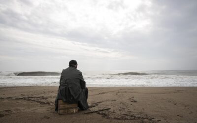 La epidemia silenciosa: la soledad en la vida adulta contemporánea
